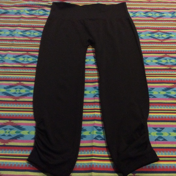 NWOT XHILARATION WOMEN’S LEGGINGS BLACK SIZE: S/M - Picture 4 of 6